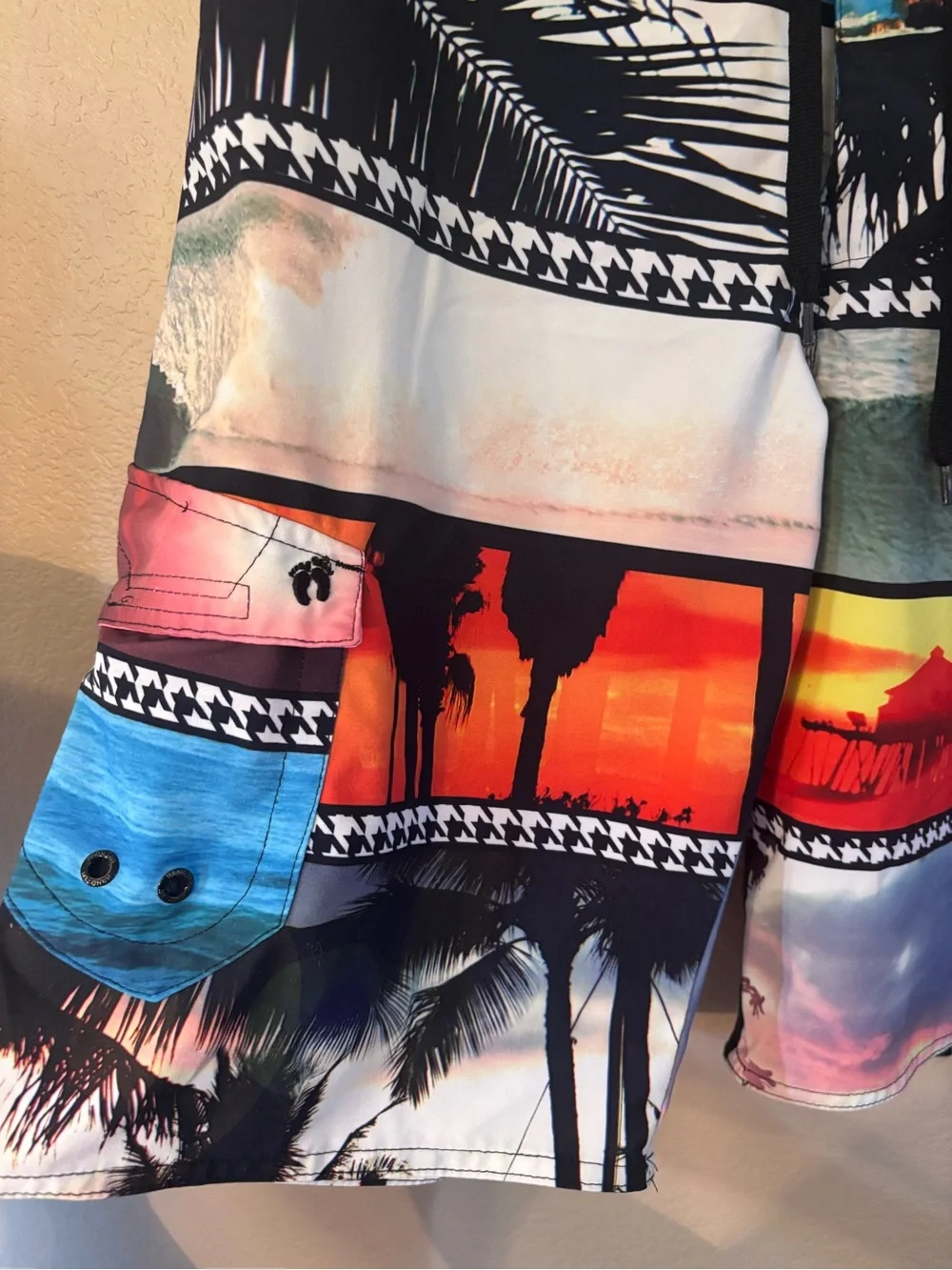 Hang Ten Board Shorts Mens Small MultiColor Tropical Print Mesh Lined  Tie Waist